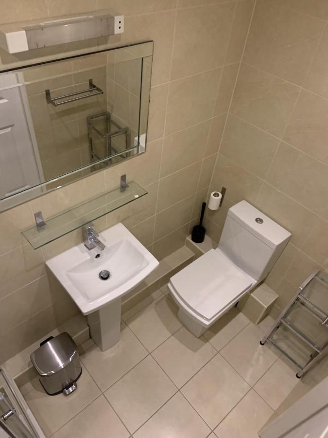 Entire Seaside Home, Sleeps 8, All En-Suite Rooms New Brighton Exterior photo