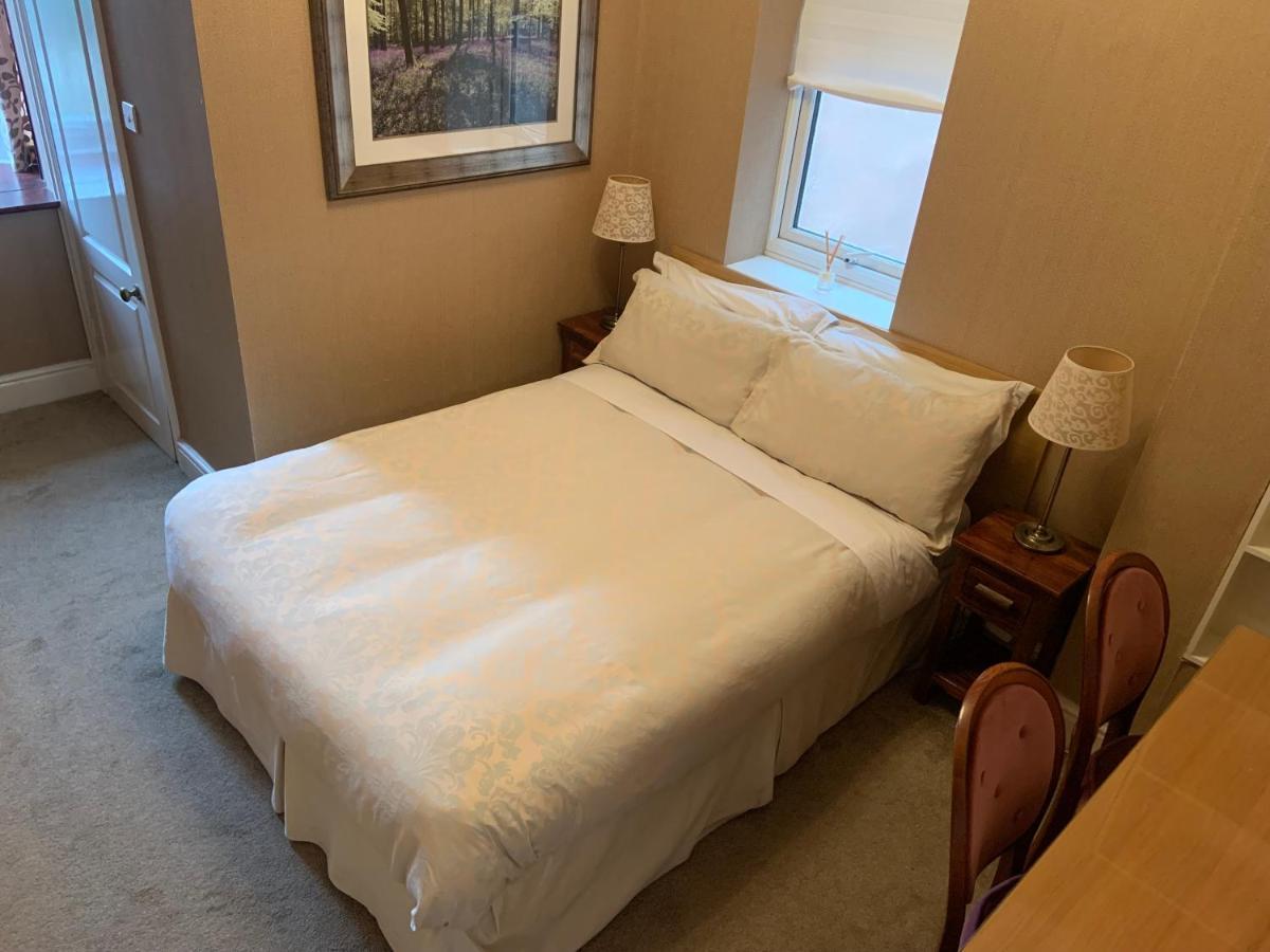 Entire Seaside Home, Sleeps 8, All En-Suite Rooms New Brighton Exterior photo