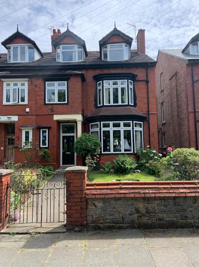 Entire Seaside Home, Sleeps 8, All En-Suite Rooms New Brighton Exterior photo
